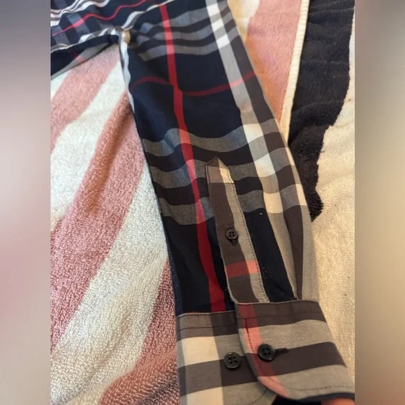 Button up Burberry - Picture 7 of 8